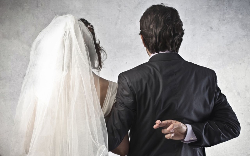 USCIS ayuda a detectar fraudes matrimonial